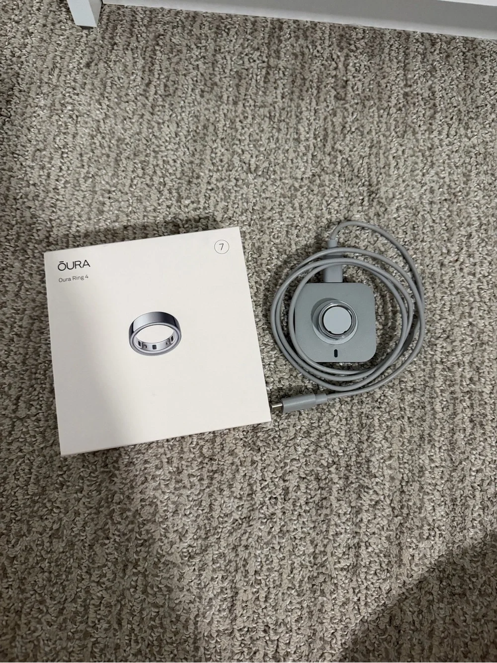ŌURA Ring 4 Charger with Cable - silver size 7